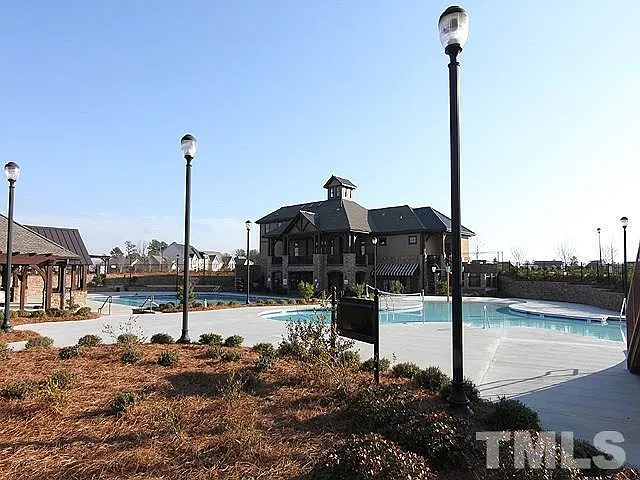 8526 Quarton Dr — Photo 18