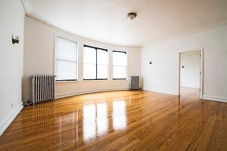 2nd image of 654 N Pine Ave APT 2