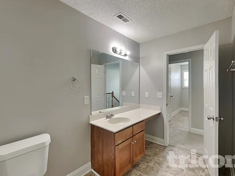 13706 Traherne Ct — Photo 14