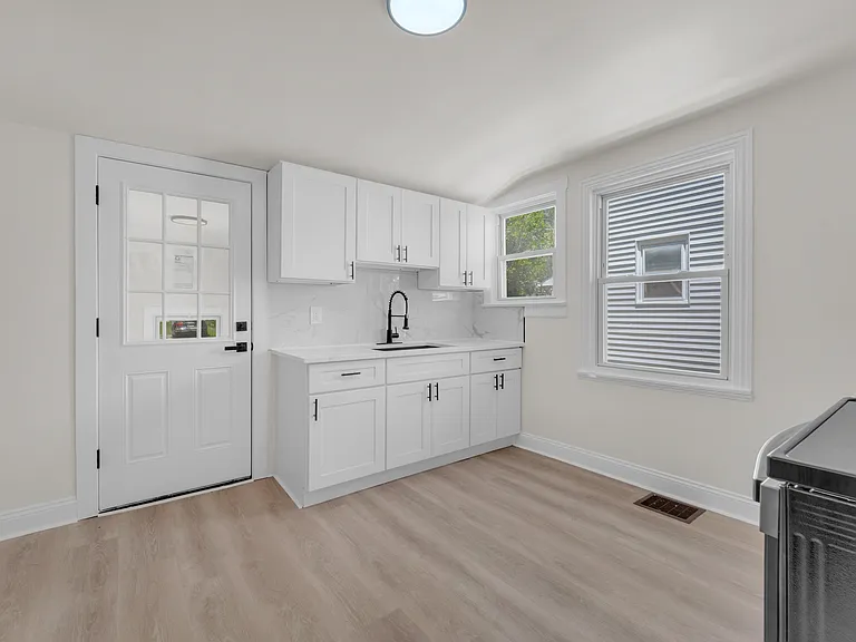 1719 Kings Hwy #A — Photo 19