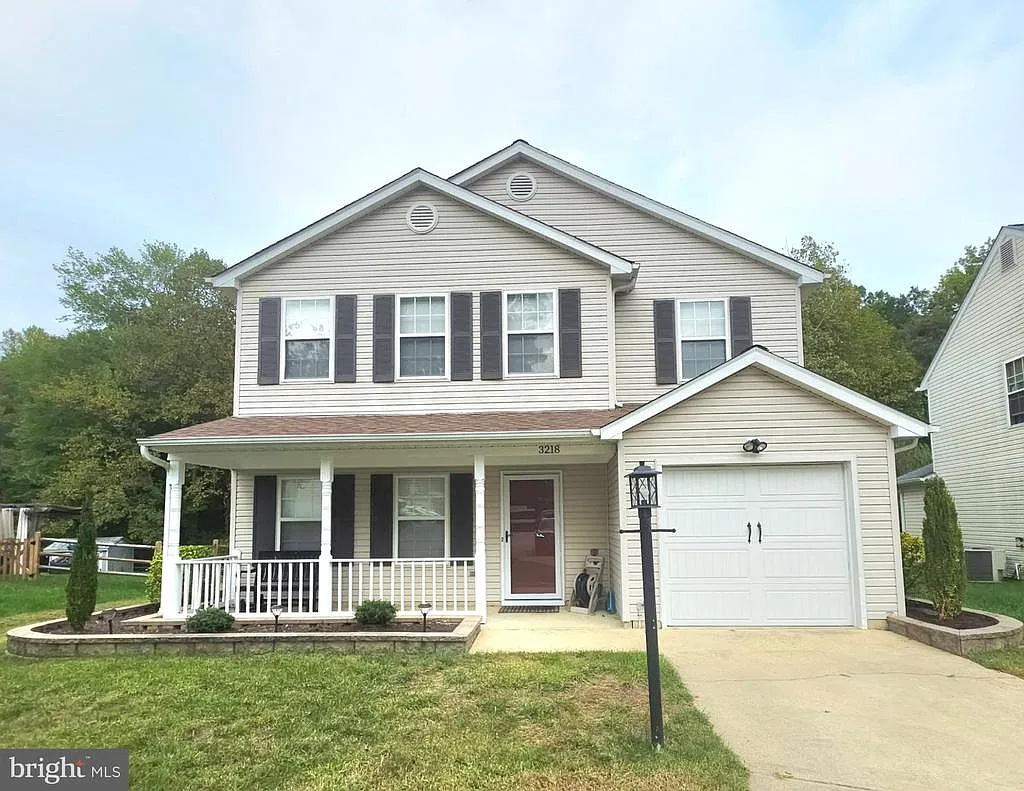 3 bed, 2.5 bath, 1836 sqft, $3,100 — Photo 1