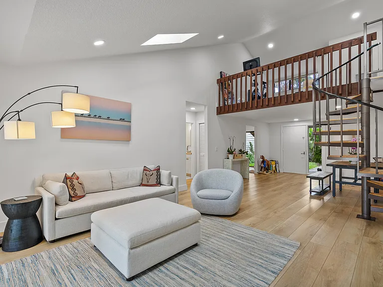 13324 Bedford Mews Ct — Photo 6