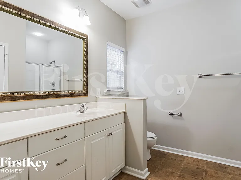 1092 Fairbank Ln — Photo 13