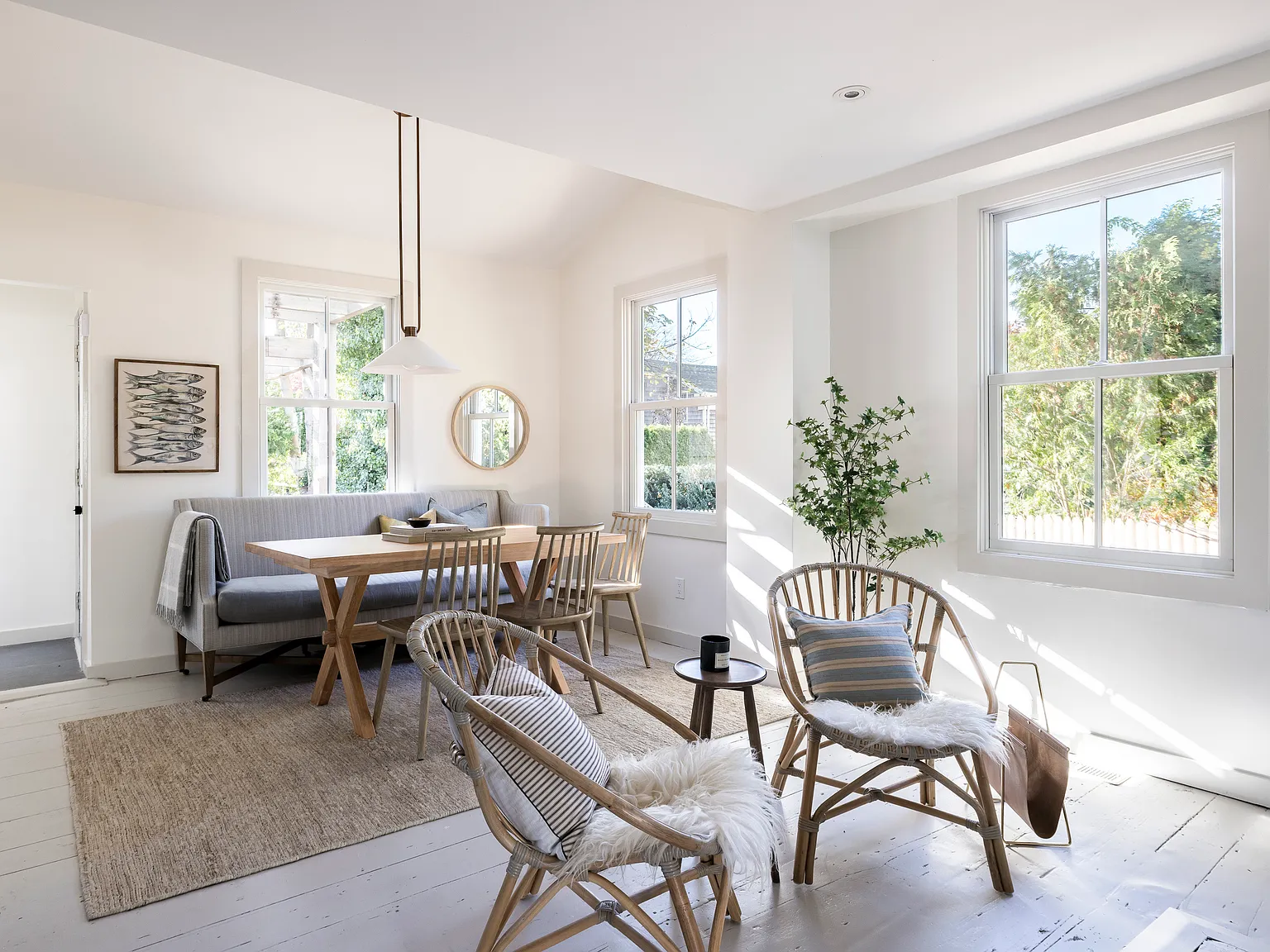Historic Sag Harbor Village Cottage — Photo 4