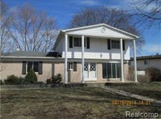 43098 Versailles Rd, Canton, MI 48187