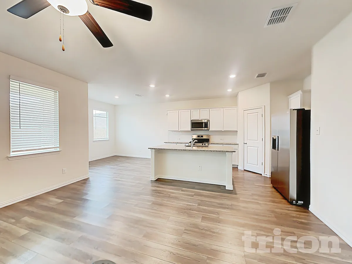 Building Photo - 2401 Lalun Ln