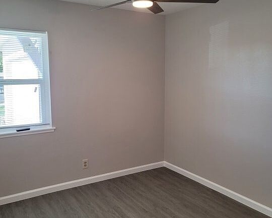 2nd image of 1729 Sunset St