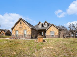136 Clara Lee Ln, Springtown, TX 76082