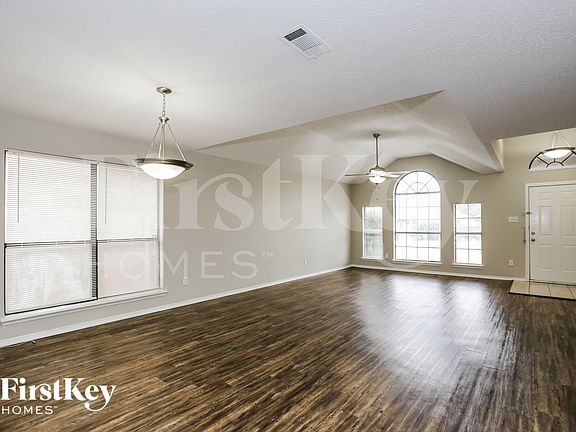 2nd image of 6912 Club Creek Dr