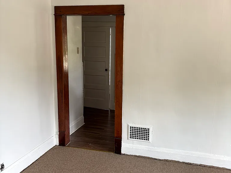 800 Lincoln Ave N #2 — Photo 8