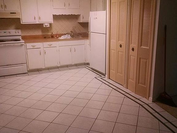 5th image of 1911 Tanglewood Dr