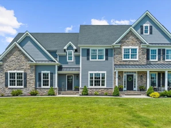 18 Robin Hill Way, Raritan Twp., NJ 08551