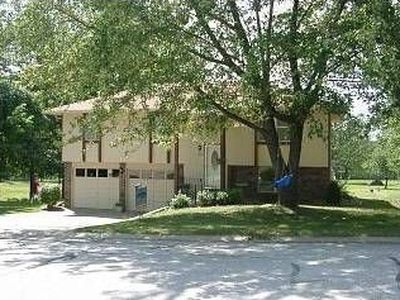 1442 Grandview Dr, Warrensburg, MO, 64093
