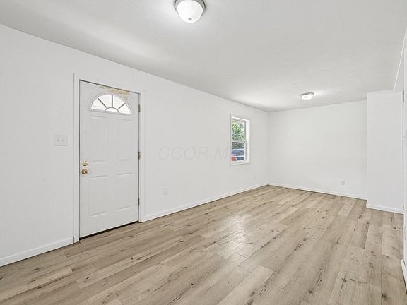 5th image of 3573 S Champion Ave