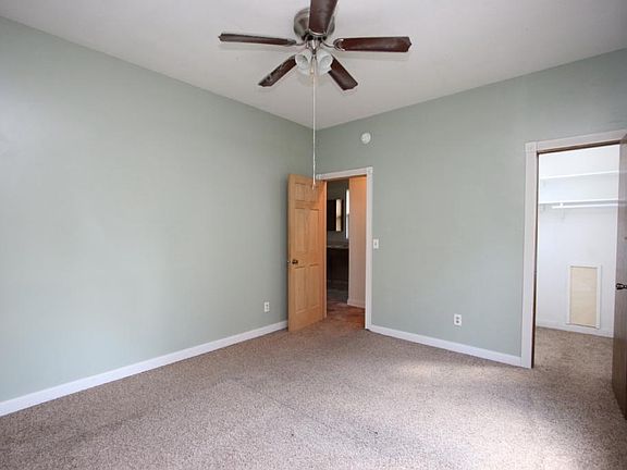 5th image of 638 Fuller Ave
