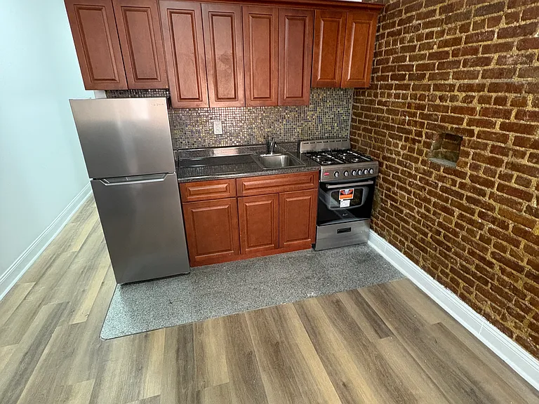 234 E 106th St #3A1 — Photo 1