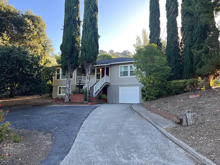324 Vine St — Photo 2