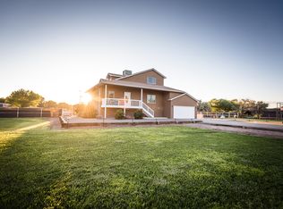 8 Blueberry Ln, Los Lunas, NM 87031