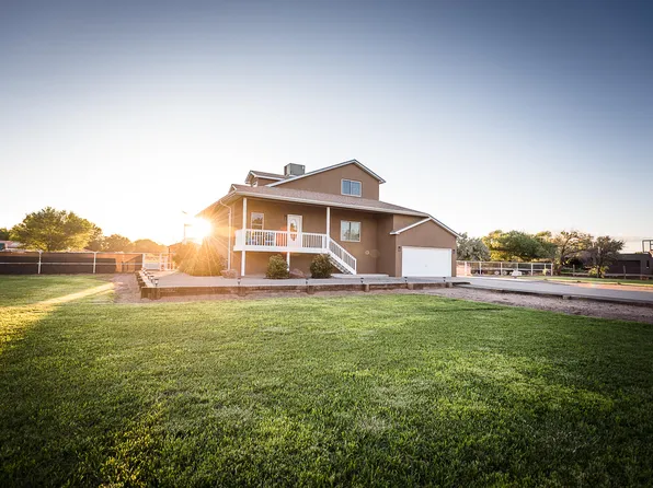 8 Blueberry Ln, Los Lunas, NM 87031