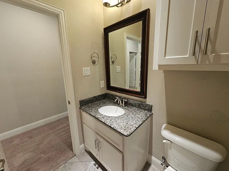 988 Shadyside Ln — Photo 25