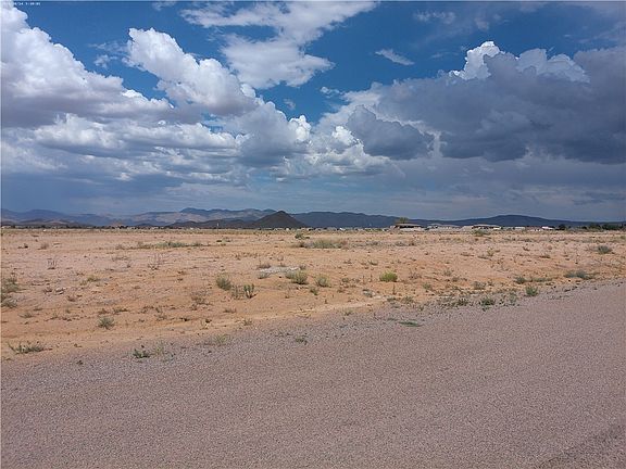 2nd image of 333-13-778 E Red Butte Drive