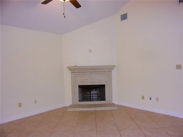 6109 Queen Jane St — Photo 9