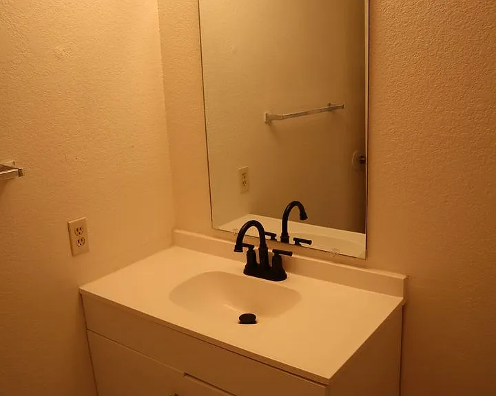 4241 Plaza Oro Loma #B — Photo 17