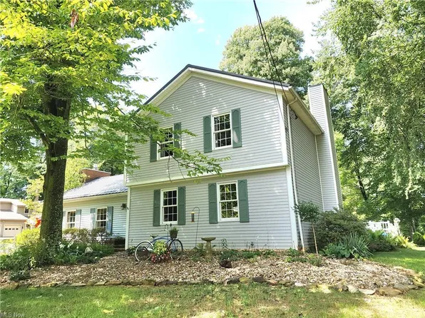 5100 Tiffany Dr, Zanesville, OH 43701