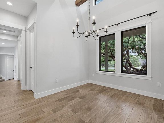 5th image of 215 Mountain Home