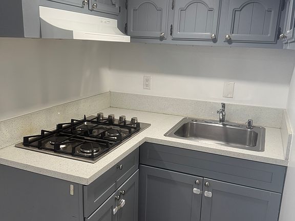 2nd image of 2721 Tyler Ave #B