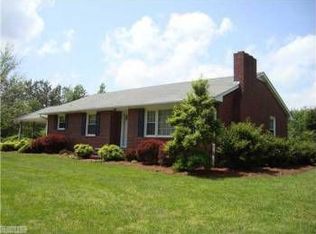 5660 Davis Rd, Walkertown, NC 27051