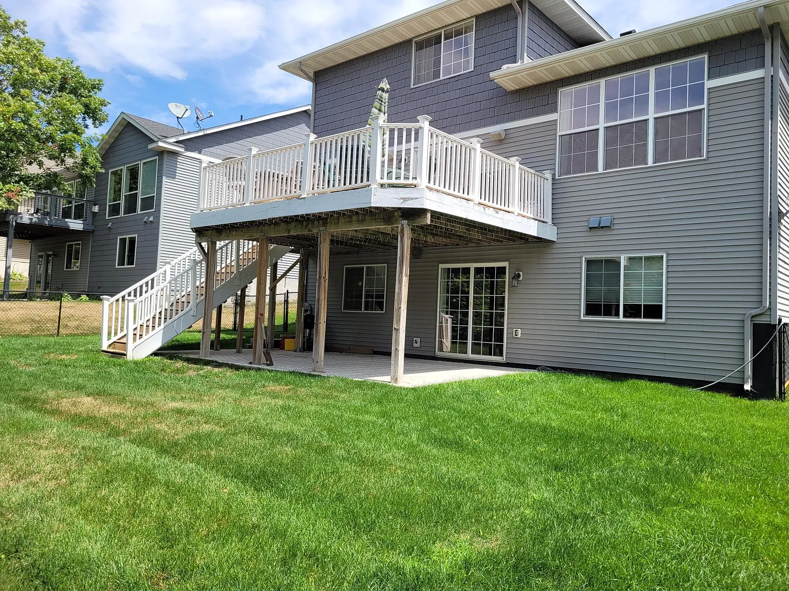 4 bed, 2700 sqft, $3,350 — Photo 3