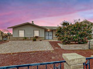 671 Campfire Rd SE, Rio Rancho, NM 87124