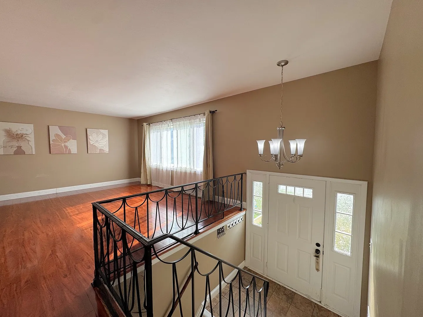 4 bed, 2.5 bath, 1803 sqft, $3,200 — Photo 3