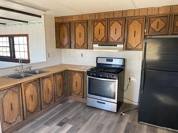 4th image of 4415 W Safari Dr