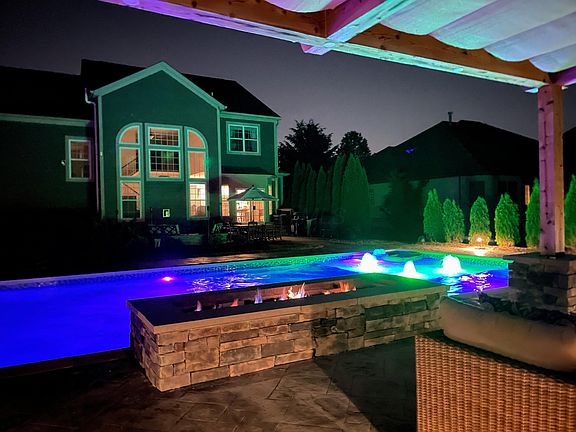 3rd image of 6409 Braymoore Dr