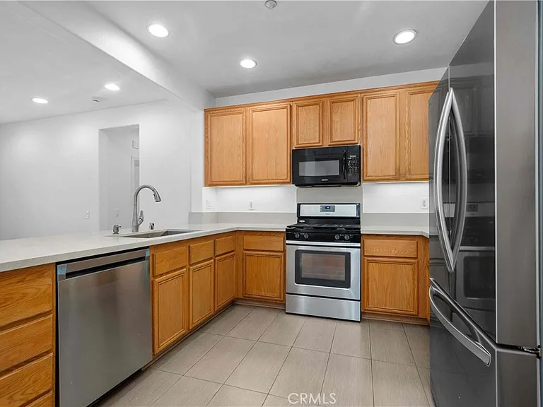 1216 McFadden Dr — Photo 6