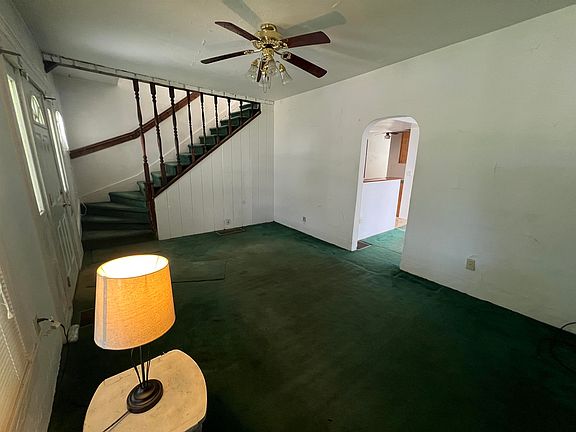 3rd image of 2789 Emmons Ave