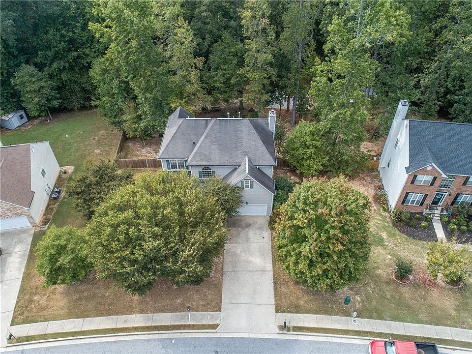 1st image of 930 Park Place Dr