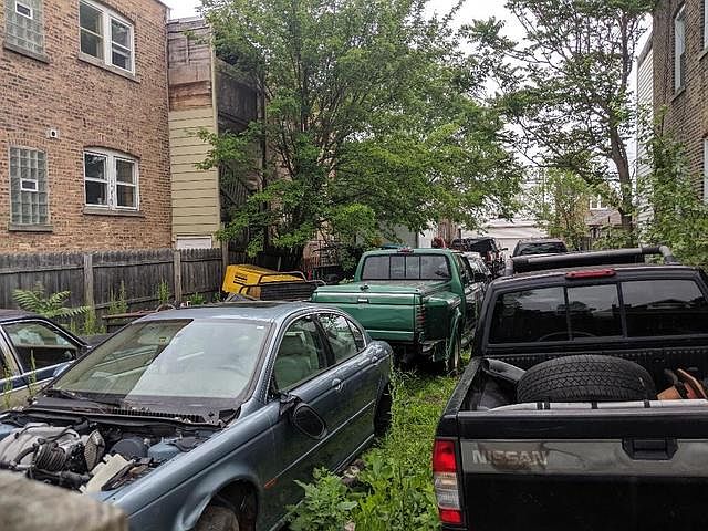 2nd image of 6105 S Richmond St