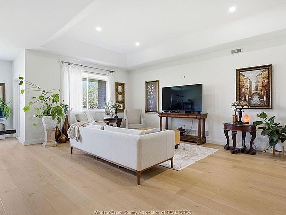 4th image of 10 Lundy St