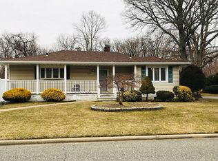 237 N Poplar St, Massapequa, NY 11758