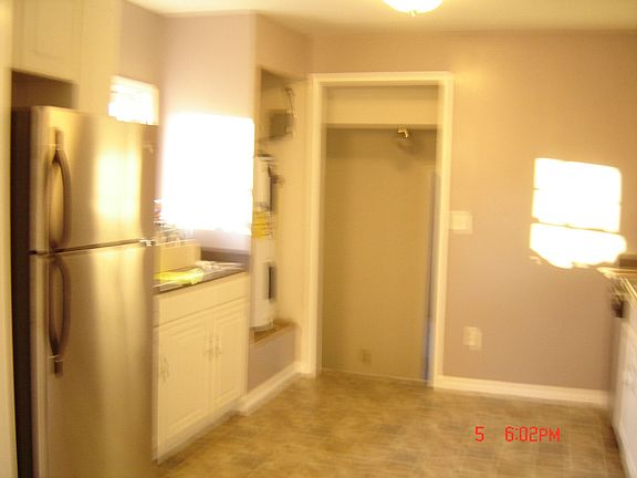 Kitchen - Stainless Steele Appliances