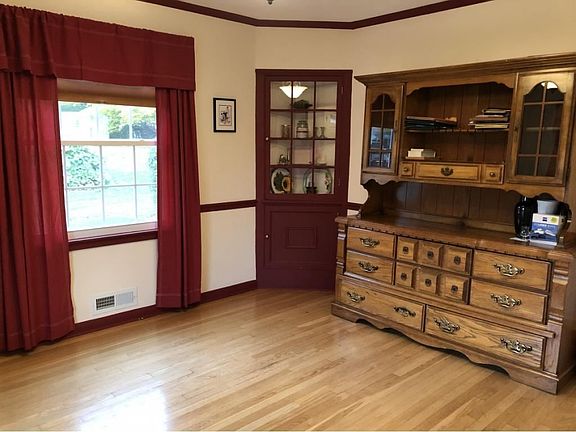 5th image of 3610 Briar Ln