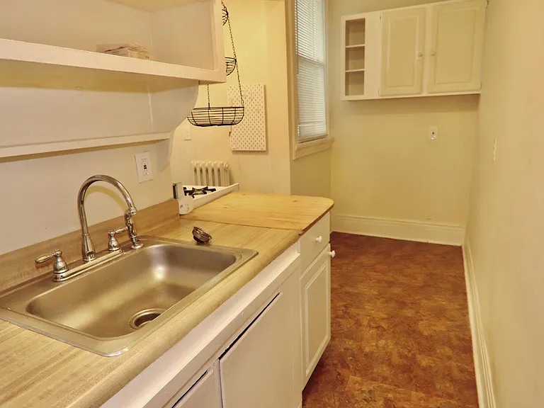 4204 Roland Ave #1 — Photo 7