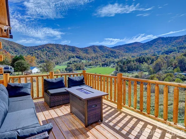 194 Fox Run Rd, Canton, NC 28716