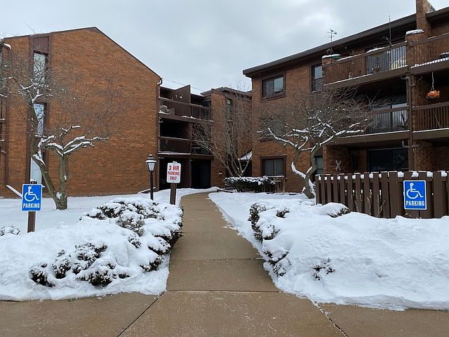 1st image of 2929 Sunnyside Dr APT B322
