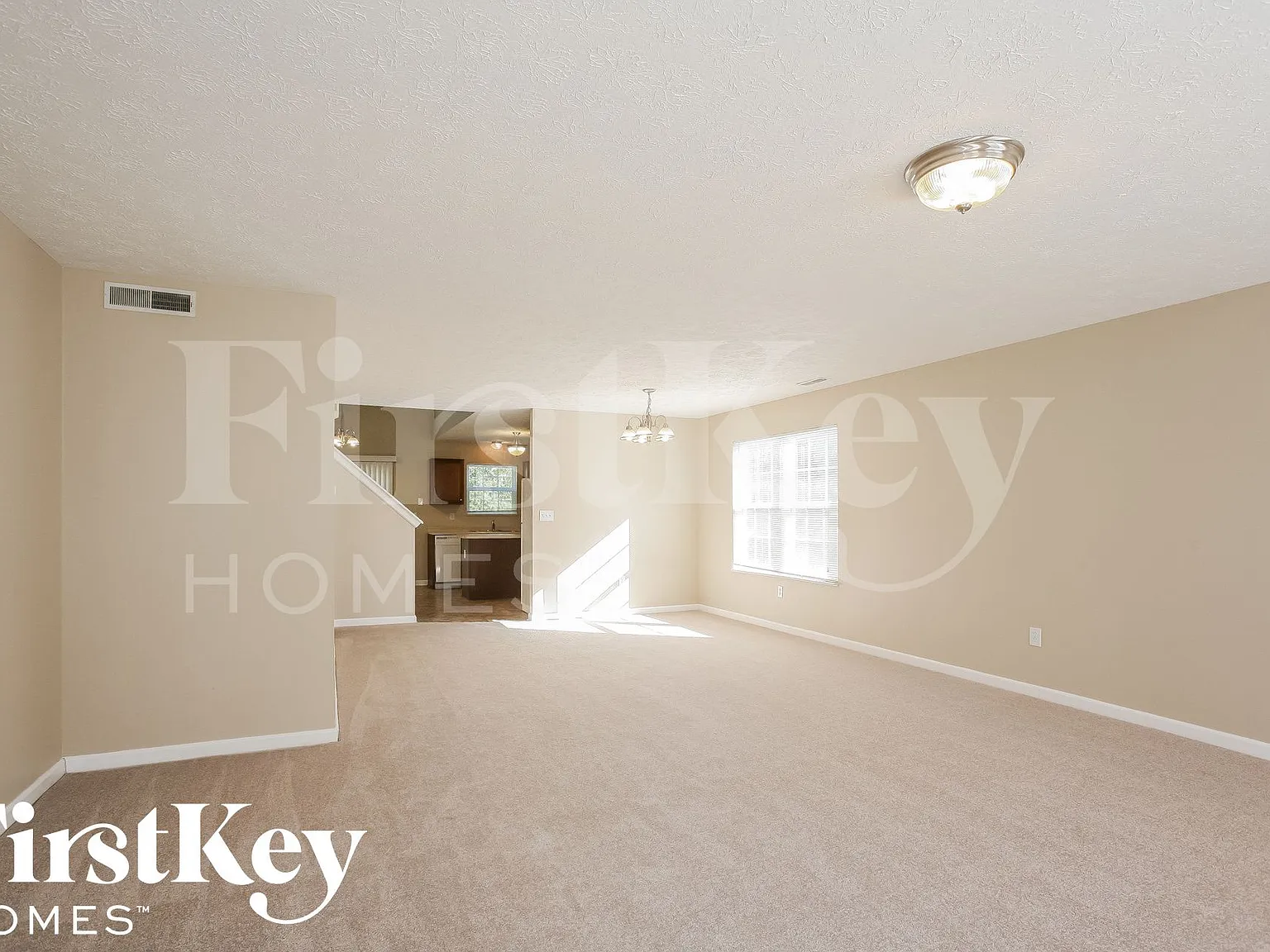 4 bed, 2.5 bath, 2709 sqft, $2,545 — Photo 4