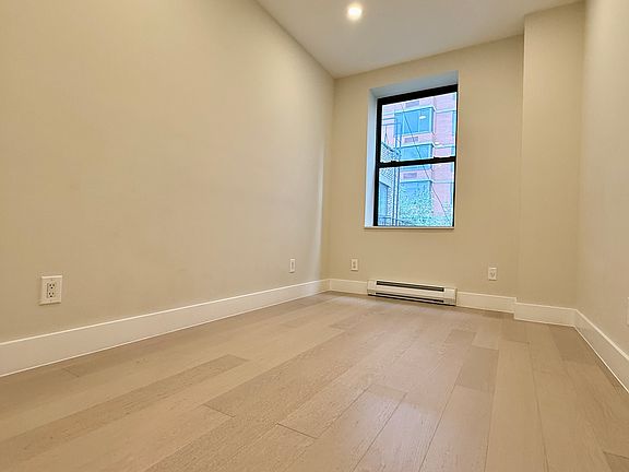 5th image of 239 E 33rd St APT 5A