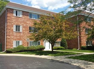 6886 W Touhy Ave APT C, Niles, IL 60714